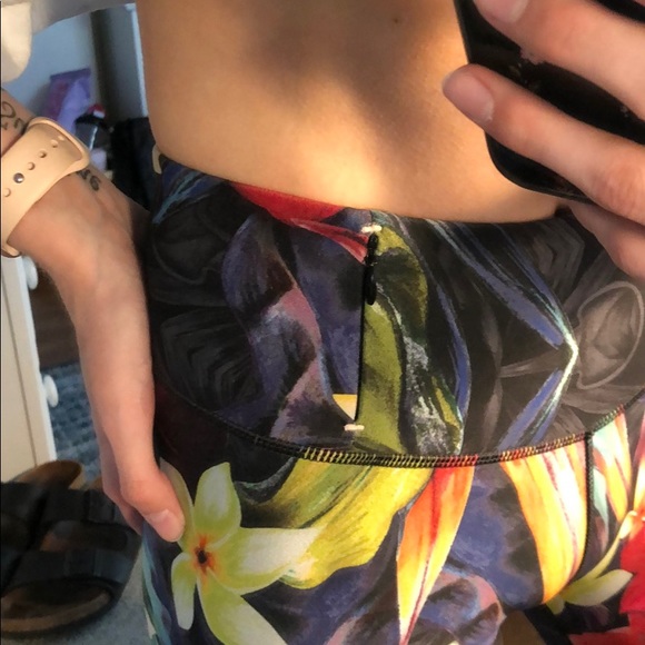 Calla cropped athletic leggings - Picture 5 of 5